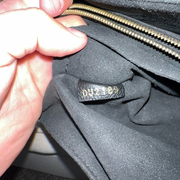 AUTHENTIC Louis Vuitton Riverside Damier Ebene - Picture 6 of 7